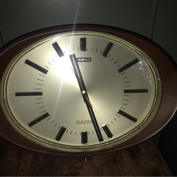 Vintage 1970s Caravelle wall clock - Picture 4 of 9